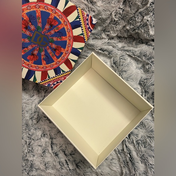 Dolce & Gabbana Box - Picture 9 of 11